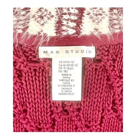 MAX STUDIO Girl’s Fuzzy Sweater Vest in Snowflakes Burgundy & Cream |M (10-12) - Picture 2 of 9